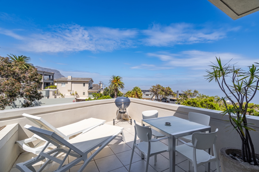 8 Bedroom Property for Sale in Camps Bay Western Cape